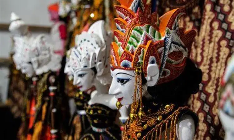 Kerajinan Tangan Budaya Indonesia