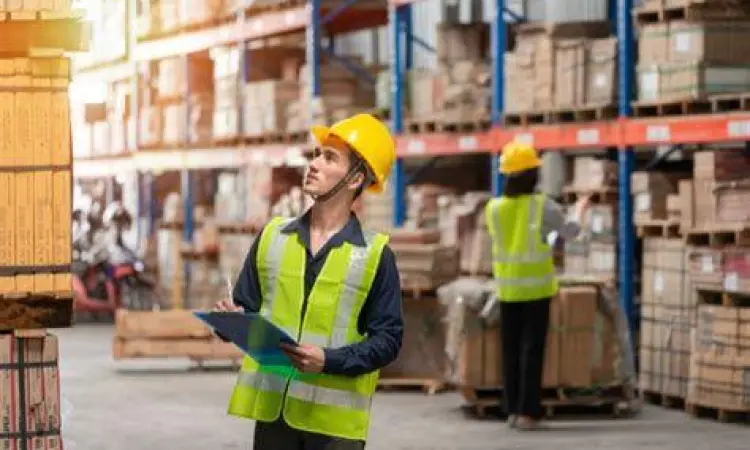 Aktivitas distribusi barang dalam usaha perdagangan