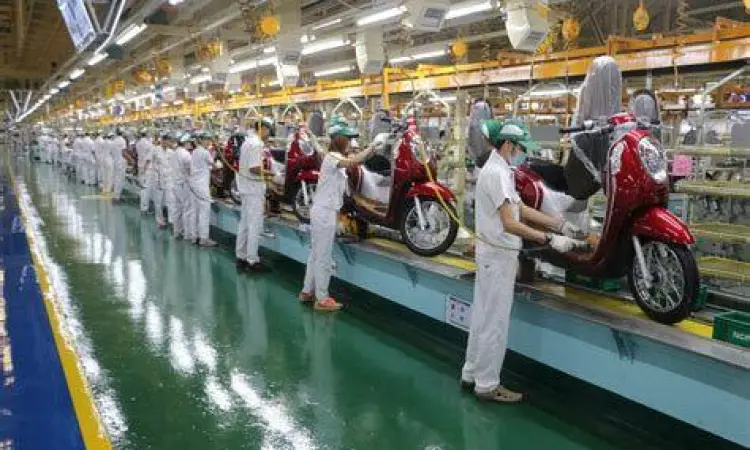 Industri Manufaktur PMA Pabrik otomotif perusahaan asing di Indonesia