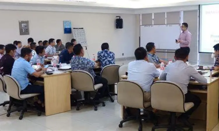 Pengembangan SDM lokal Pelatihan karyawan di perusahaan multinasional