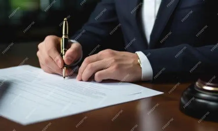 Proses penandatanganan surat kerjasama usaha secara legal