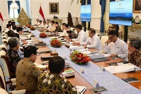 Rapat Pembentukan Koperasi Suasana rapat anggota pembentukan koperasi serba usaha
