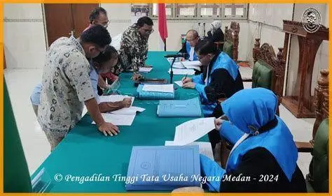 Sidang Gugatan KTUN Suasana persidangan di Pengadilan Tata Usaha Negara