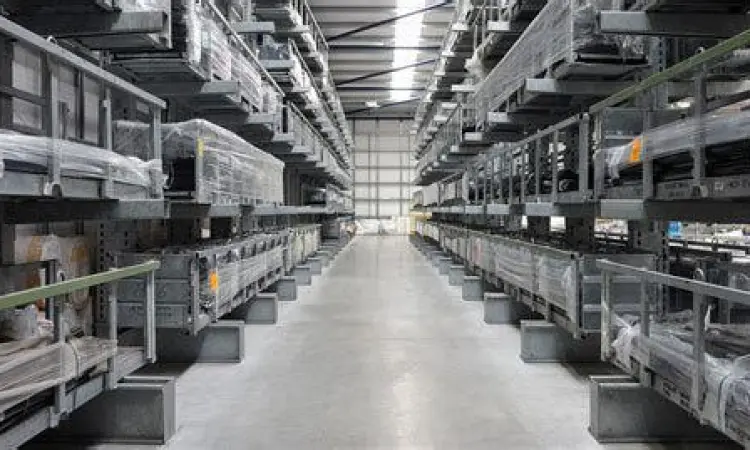 Manajemen gudang industri