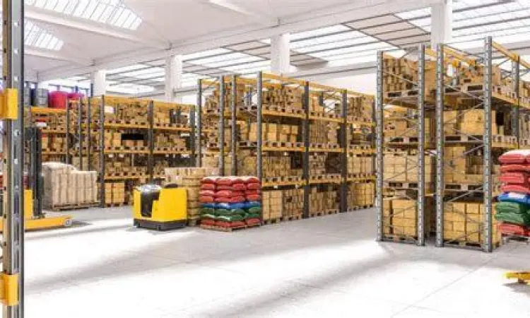 Manajemen stok barang di gudang penyimpanan