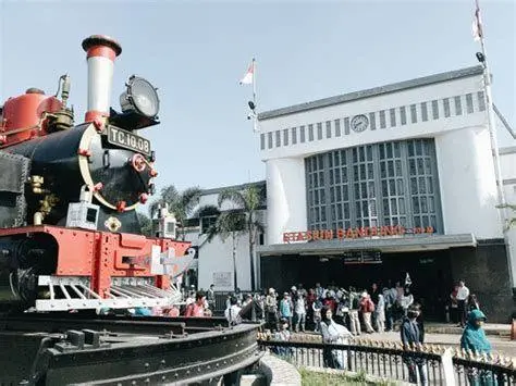 Sejarah Perusahaan Jawatan Gedung lama perusahaan jawatan kereta api