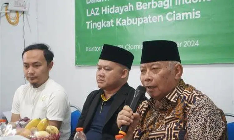 Tim BAZNAS melakukan survei lapangan ke tempat usaha warga