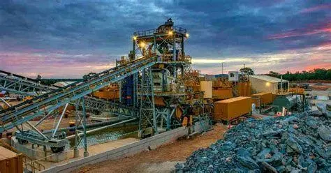 Pertambangan Emas Contoh usaha ekstraktif pertambangan emas