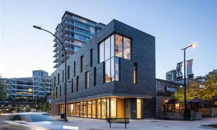 Gedung perkantoran yang menjadi basis operasional perusahaan persekutuan