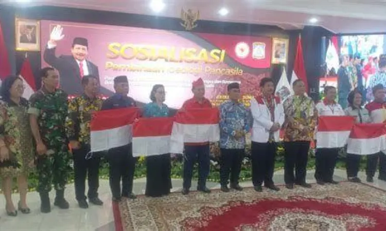 Pembinaan Ideologi Bangsa Sosialisasi Pancasila sebagai usaha pemerintah untuk membina persatuan