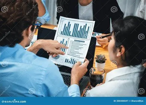 Analisis Kinerja Tim Tim sedang menganalisis laporan performa