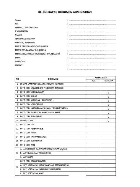 Administrasi Aset Perusahaan Tumpukan dokumen administrasi aset kantor