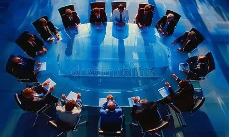 Etika pertemuan bisnis dalam menyampaikan saran