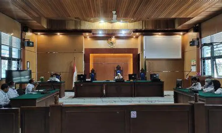 Sidang Gugatan TUN Suasana ruang sidang pengadilan tata usaha negara