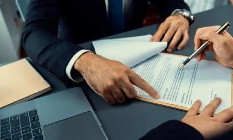 Legalitas Peraturan Perusahaan Proses penandatanganan dokumen legal perusahaan