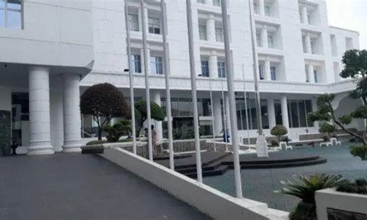 Suasana kantor yang tertata sebelum libur lebaran