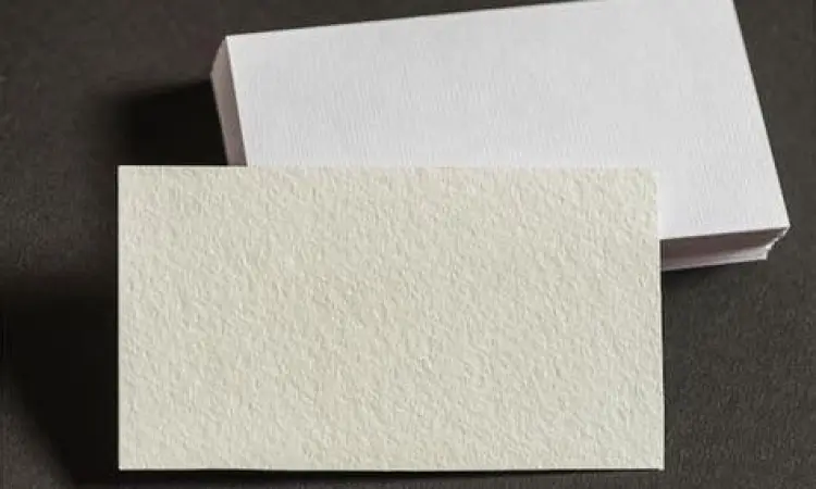 Berbagai pilihan tekstur kertas kartu nama untuk kesan premium