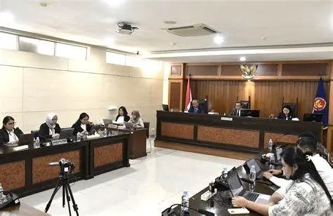 Sidang KPPU Indonesia Suasana sidang KPPU terkait pelanggaran persaingan usaha