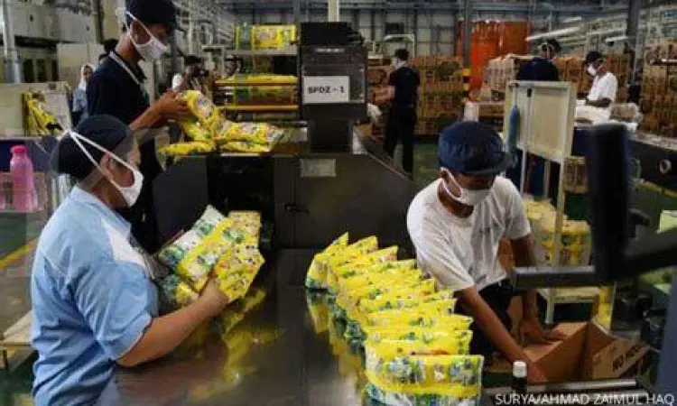 Kegiatan industri di perusahaan swasta nasional